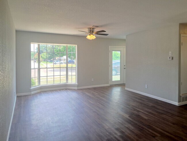 property at 53122 Red Oak Dr