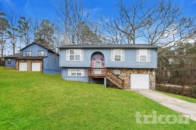 property at 3090 Creel Rd