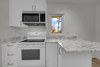 1824 Wordsworth St in Ferndale, MI - Building Photo - Building Photo