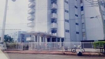 7118 Bonita Dr in Miami Beach, FL - Building Photo