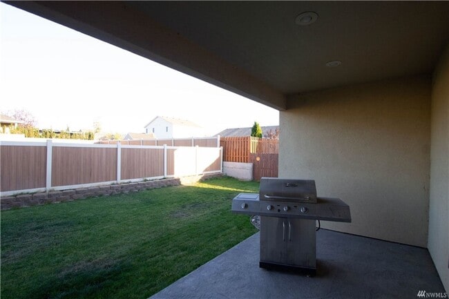 523 Paxson Dr in Moses Lake, WA - Building Photo - Building Photo