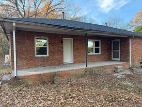 904 Marsh St in Thomasville, NC - Foto de edificio - Building Photo