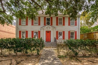 1111 Banks St in Houston, TX - Foto de edificio - Building Photo
