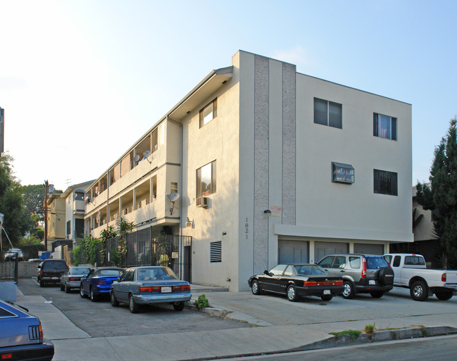 1921 S Shenandoah St in Los Angeles, CA - Building Photo