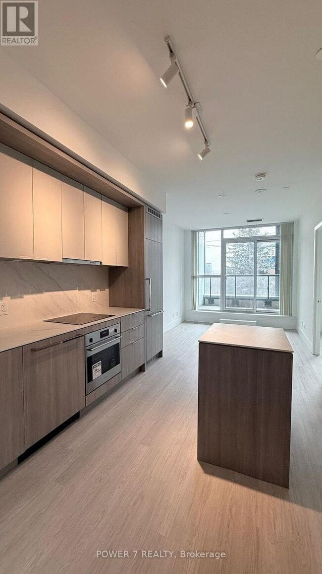 6 Greenbriar Rd in Toronto, ON - Building Photo - Building Photo