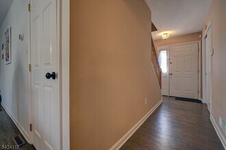 31 Ashwood Ave in Summit, NJ - Foto de edificio - Building Photo