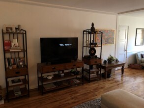 1648 Ogden Dr in Los Angeles, CA - Building Photo - Building Photo