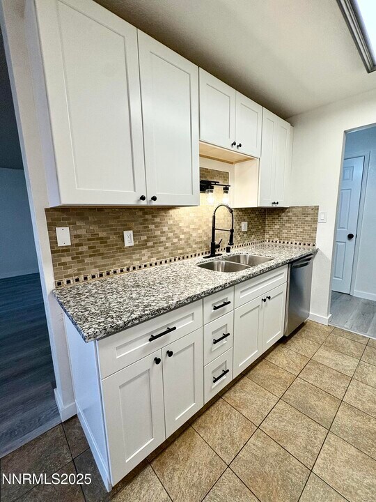 3948 Clear Acre Ln in Reno, NV - Building Photo
