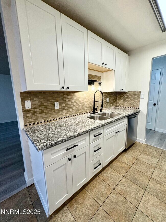 property at 3948 Clear Acre Ln