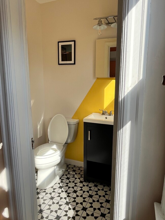 524 Decatur St NW in Washington, DC - Building Photo - Building Photo