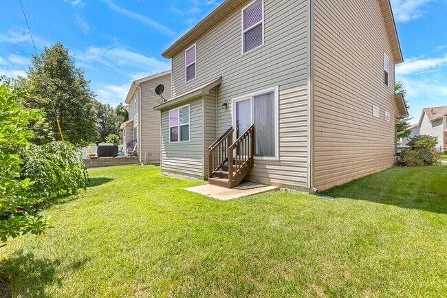 1744 Coupru Ct in St. Peters, MO - Building Photo - Building Photo