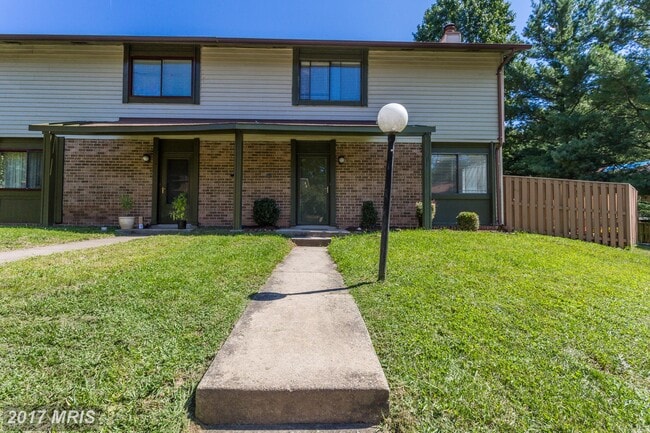 5735 Nordeen Oak Ct in Burke, VA - Building Photo - Building Photo