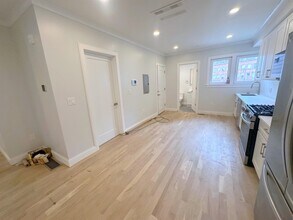 33 Gore St, Unit 1 in Cambridge, MA - Building Photo - Building Photo