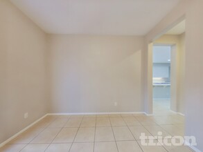 307 Monument Pkwy in Perris, CA - Building Photo - Building Photo