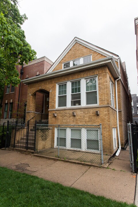 1654 W Melrose St in Chicago, IL - Building Photo