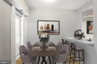 1830 Green St, Unit 3F in Philadelphia, PA - Foto de edificio - Building Photo