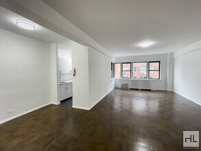 BEEKMAN PLACE, Unit 2F in New York, NY - Foto de edificio - Building Photo