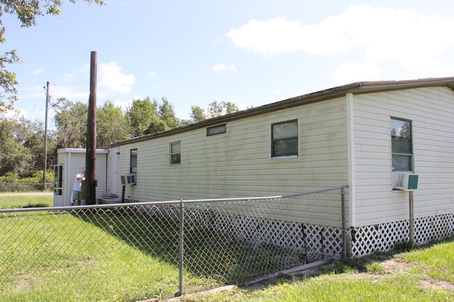 4010 Spiker Ln in Lake Wales, FL - Foto de edificio - Building Photo