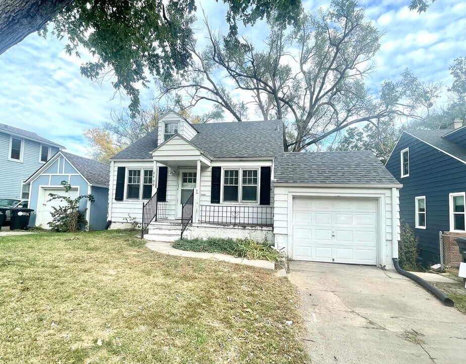 2709 N 66th St in Omaha, NE - Building Photo