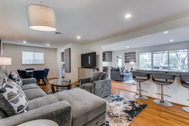 property at 3536 Timberview Rd