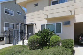 3121 Bagley Ave in Los Angeles, CA - Foto de edificio - Building Photo