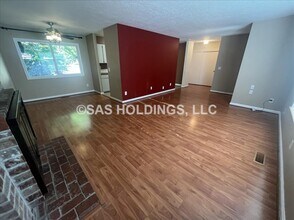 11200 SW 83rd Ave in Tigard, OR - Building Photo - Building Photo