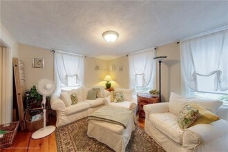 36 Church St in Warren, RI - Building Photo - Building Photo