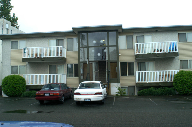 Patricia Apartments in Seattle, WA - Foto de edificio - Building Photo