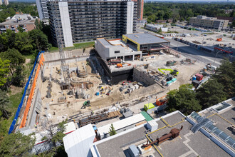 Plaza on Yonge in Toronto, ON - Building Photo - Building Photo