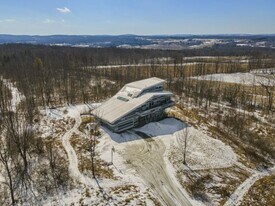 135 Muzzy Rd in Ithaca, NY - Building Photo