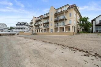 1 Merwin Ave in Milford, CT - Building Photo - Building Photo