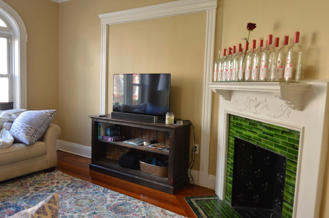 10 Strathmore Rd in Brookline, MA - Building Photo