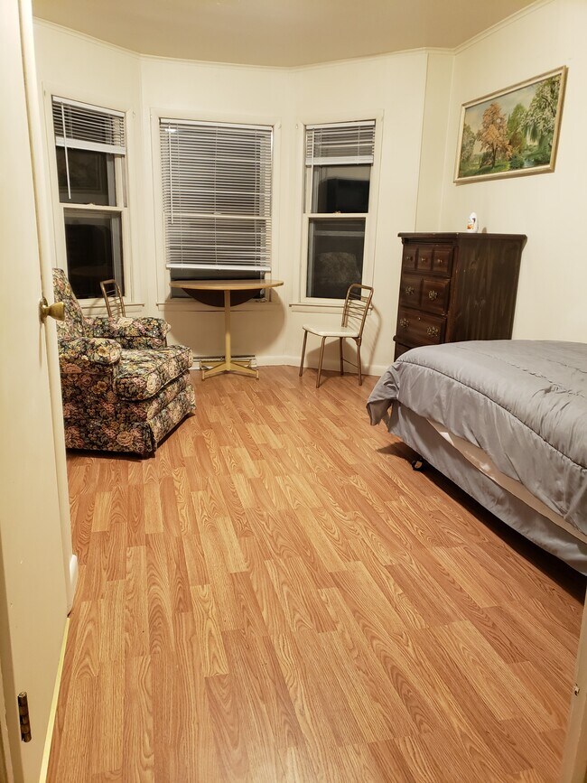 237 Front St Rentals in Vestal, NY