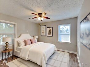 2312 Polar Rock Ave SW in Atlanta, GA - Foto de edificio - Building Photo