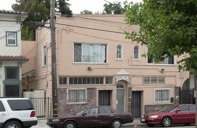 2700-2706 14th Ave in Oakland, CA - Building Photo - Building Photo