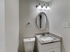 335 Dartmouth Dr SW in Atlanta, GA - Foto de edificio - Building Photo