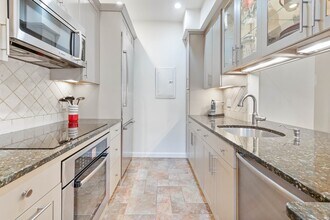 254 W Newton St, Unit 4 in Boston, MA - Building Photo - Building Photo