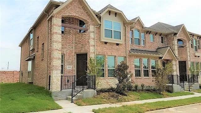 property at 939 Shelby Ln