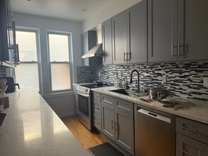 3334 89th St, Unit 2 in Jackson Heights, NY - Foto de edificio - Building Photo