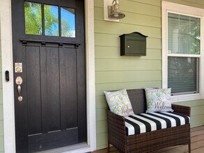 1011 Everett Pl in Charlotte, NC - Building Photo - Building Photo