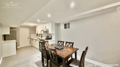 3881 Brinwood Gate in Mississauga, ON - Building Photo - Building Photo