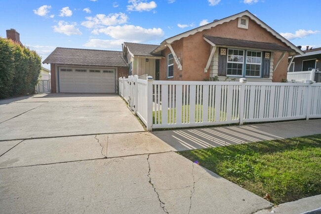 property at 6225 Chadwick Ave