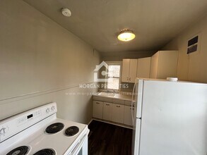 306 E Church St in Alexandria, IN - Foto de edificio - Building Photo