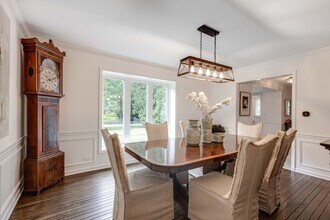 1441 Lawrence Ave in Lake Forest, IL - Building Photo - Building Photo