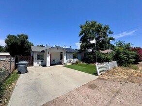 21638 Grand Ave in Wildomar, CA - Building Photo - Building Photo