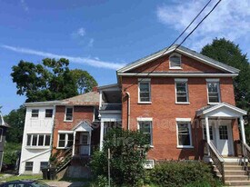 70-74-74 Adams St in Burlington, VT - Building Photo