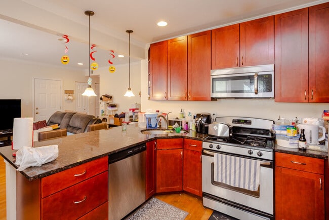 6301 N Francisco Ave in Chicago, IL - Building Photo - Building Photo