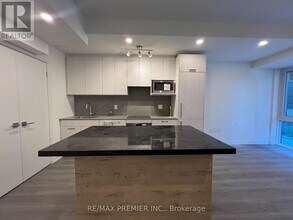 67 Curlew Dr in Toronto, ON - Building Photo - Building Photo