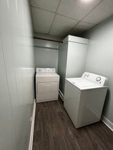 91 4th St, Unit 1 in Turners Falls, MA - Building Photo - Building Photo