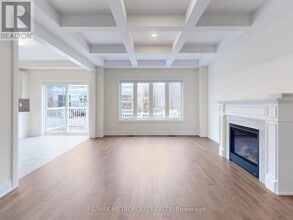 21 La Reine Ave in Richmond Hill, ON - Building Photo - Building Photo